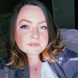 Meet your Posher, Katelyn